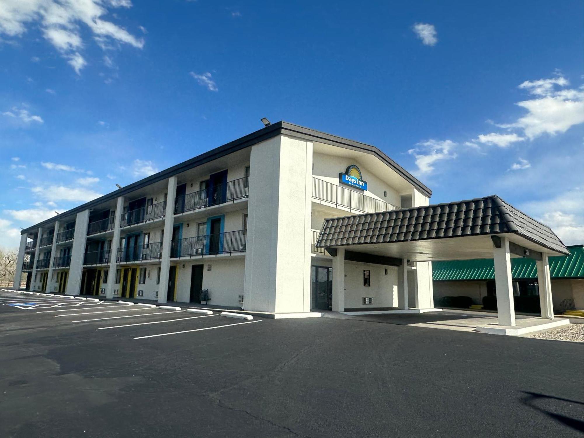 Days Inn By Wyndham Farmington Nm Exteriör bild